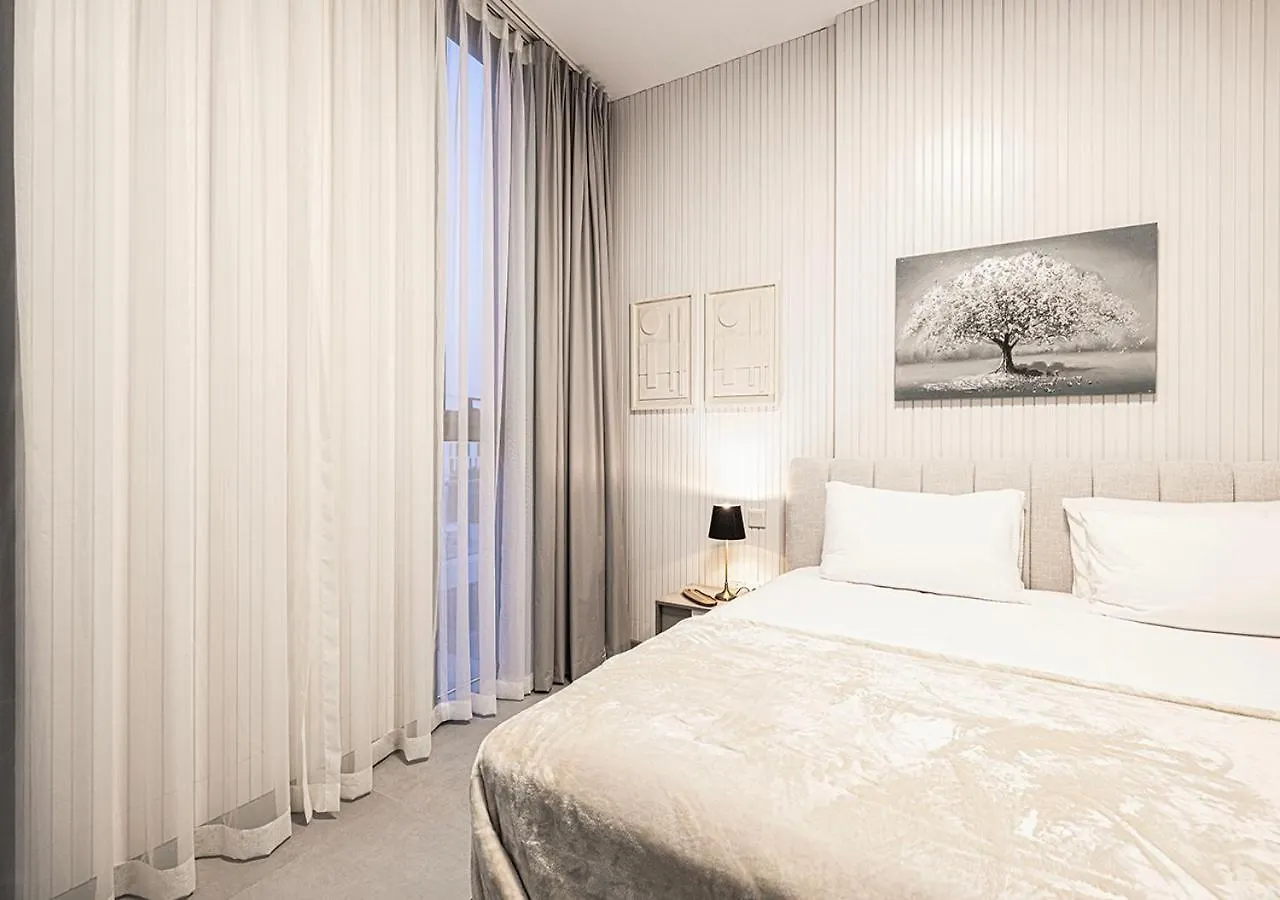 Lavish Living In Al Jada By Blue Cloud Holidays Sharjah 0*,
